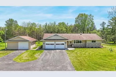 2987 W Shady Lane, Neenah, WI 54956 - Photo 1