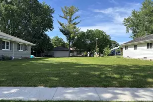 Tyler Ave, Oshkosh, WI 54902 - Photo 1