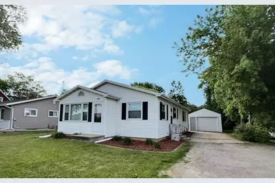 1743 Oshkosh Avenue, Oshkosh, WI 54902 - Photo 1