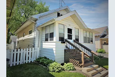 611 E Parkway Avenue, Oshkosh, WI 54901 - Photo 1