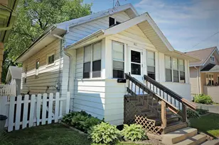 611 E Parkway Ave, Oshkosh, WI 54901 - Photo 1