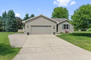 1603 McRae Pl, Green Bay, WI 54311 - Photo 1
