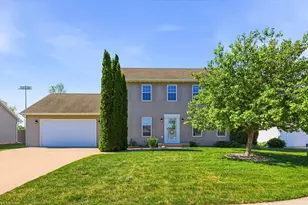 755 Weatherstone Dr, Oshkosh, WI 54901 - Photo 1