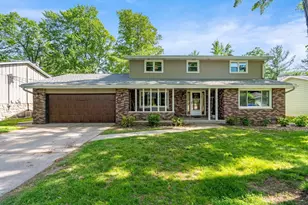 2049 Shamrock Ln, Green Bay, WI 54301 - Photo 1