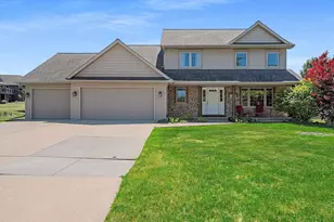3437 Sandgate Castle Dr, Green Bay, WI 54313 - Photo 1
