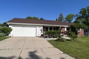 2276 Shady Ln, Green Bay, WI 54313 - Photo 1