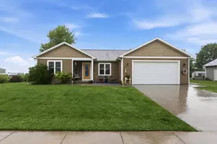 918 Taft Ln, Waupun, WI 53963 - Photo 1