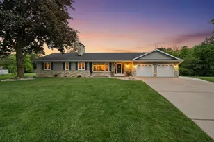 2687 Vissers Ct, Green Bay, WI 54313 - Photo 1