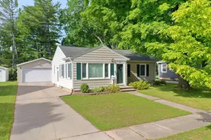 1253 Marian Ln, Green Bay, WI 54304 - Photo 1