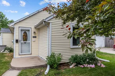 1711 N Meade Street, Appleton, WI 54911 - Photo 1