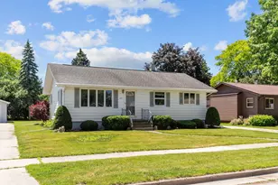 606 Bragg St, Fond du Lac, WI 54935 - Photo 1