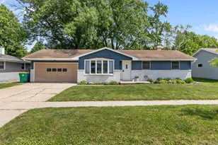 334 Westplain Dr, Green Bay, WI 54303 - Photo 1