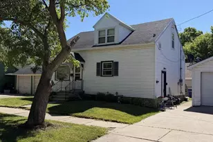 818 St George St, Green Bay, WI 54302 - Photo 1
