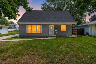 714 N Locust Street, Green Bay, WI 54303 - Photo 1