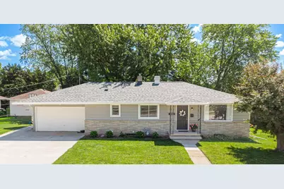2514 N Owaissa Street, Appleton, WI 54911 - Photo 1