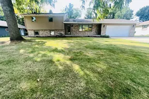 550 Harvest Rd, Green Bay, WI 54302 - Photo 1
