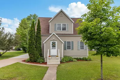 799 Depot Street, Manawa, WI 54949 - Photo 1