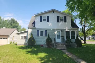 1020 S Smalley St, Shawano, WI 54166 - Photo 1