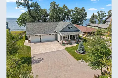 5011 Edgewater Beach Road, Green Bay, WI 54311 - Photo 1