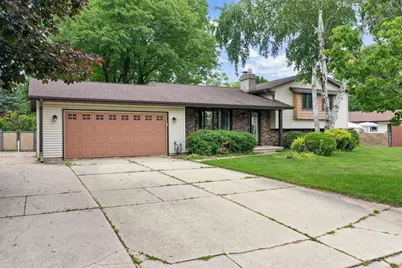 599 Masters Lane, Green Bay, WI 54311 - Photo 1