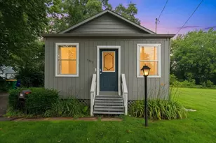 1023 N Chestnut Ave, Green Bay, WI 54303 - Photo 1