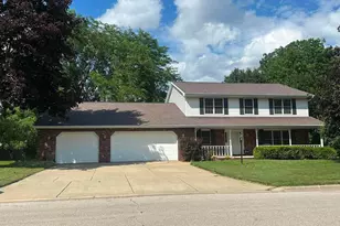 1350 Finch Ln, Green Bay, WI 54313 - Photo 1