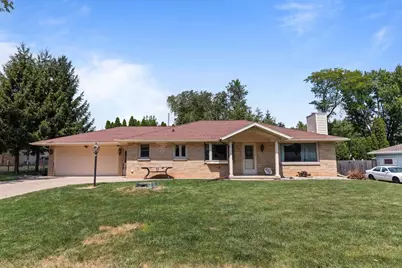 630 W Capitol Drive, Appleton, WI 54911 - Photo 1