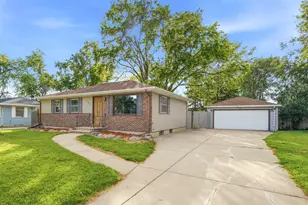 132 Blithe St, Green Bay, WI 54303 - Photo 1