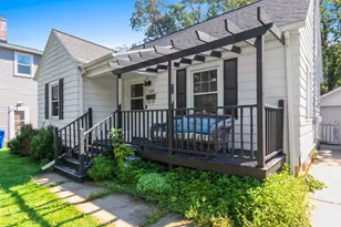 124 N Oneida St, Green Bay, WI 54303 - Photo 1