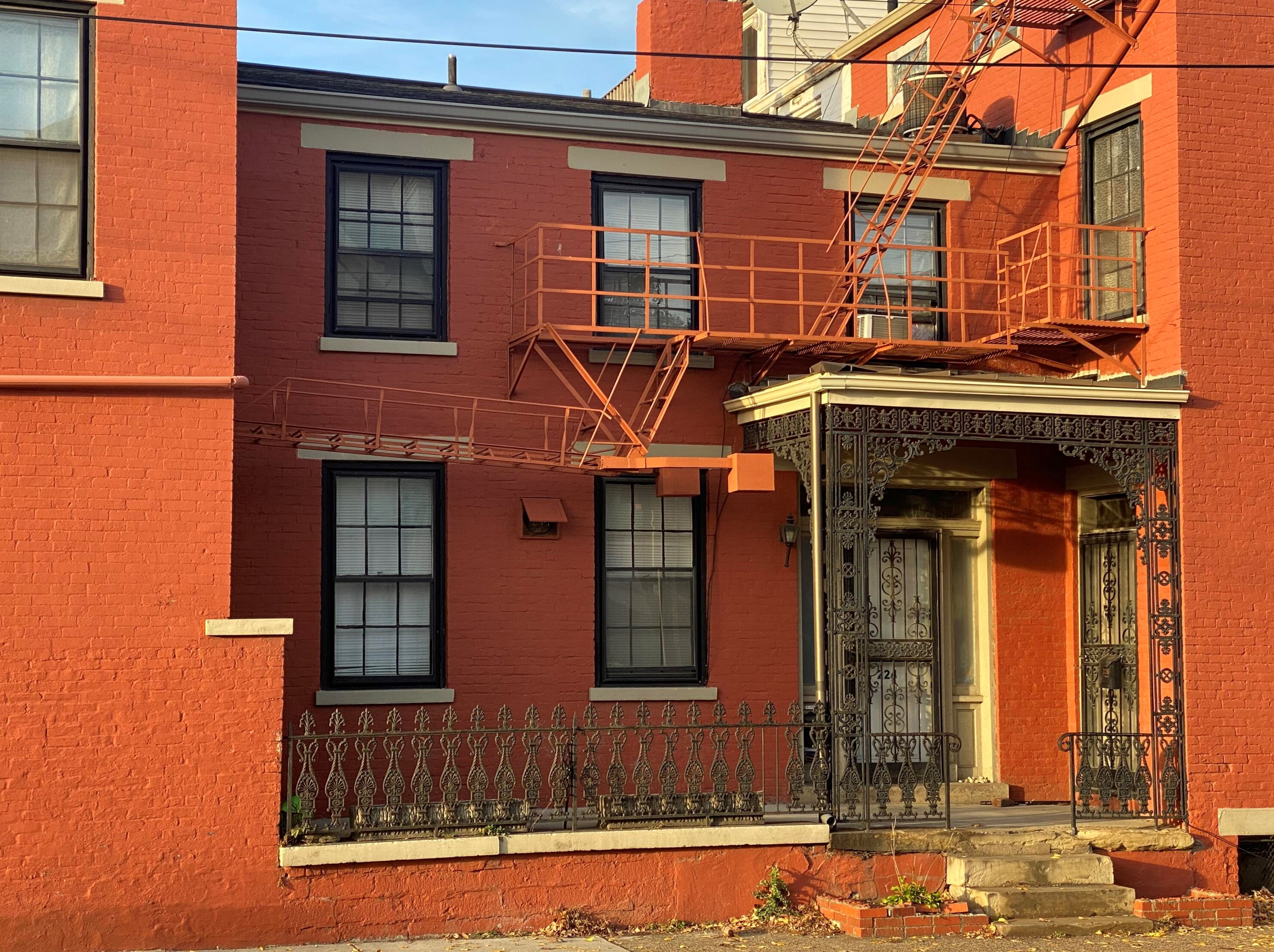 329 Garrard St, Covington, KY 41011