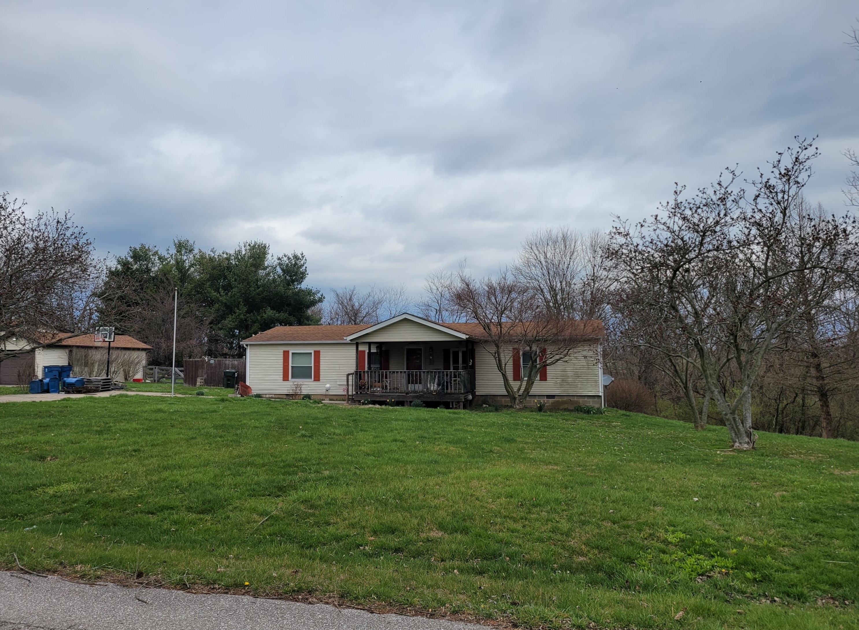 270 Fork Dr, Flingsville, KY 41030-9762