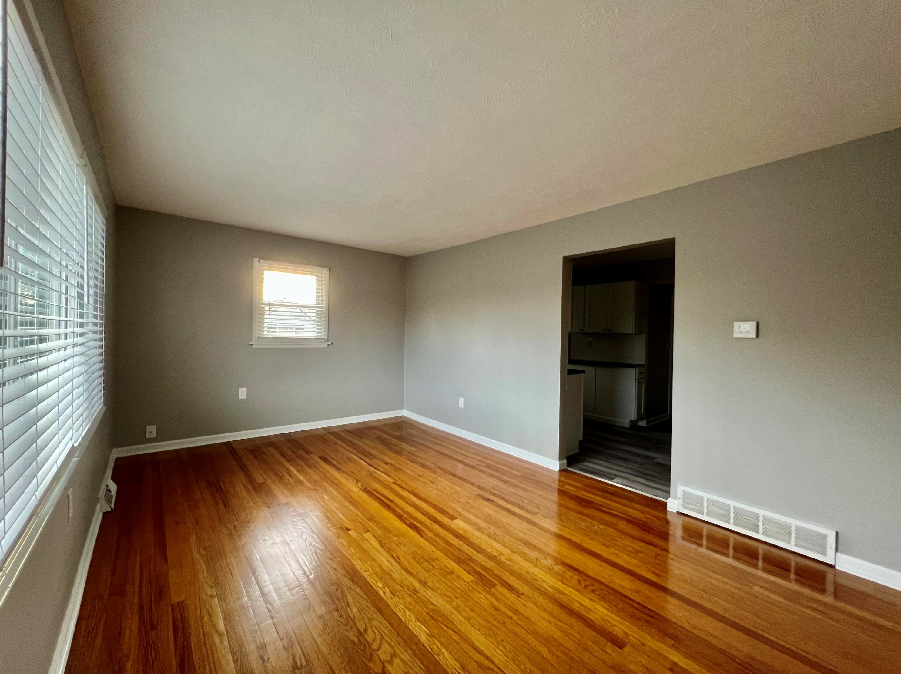 19 Roger Ln #c, Florence, KY 41042
