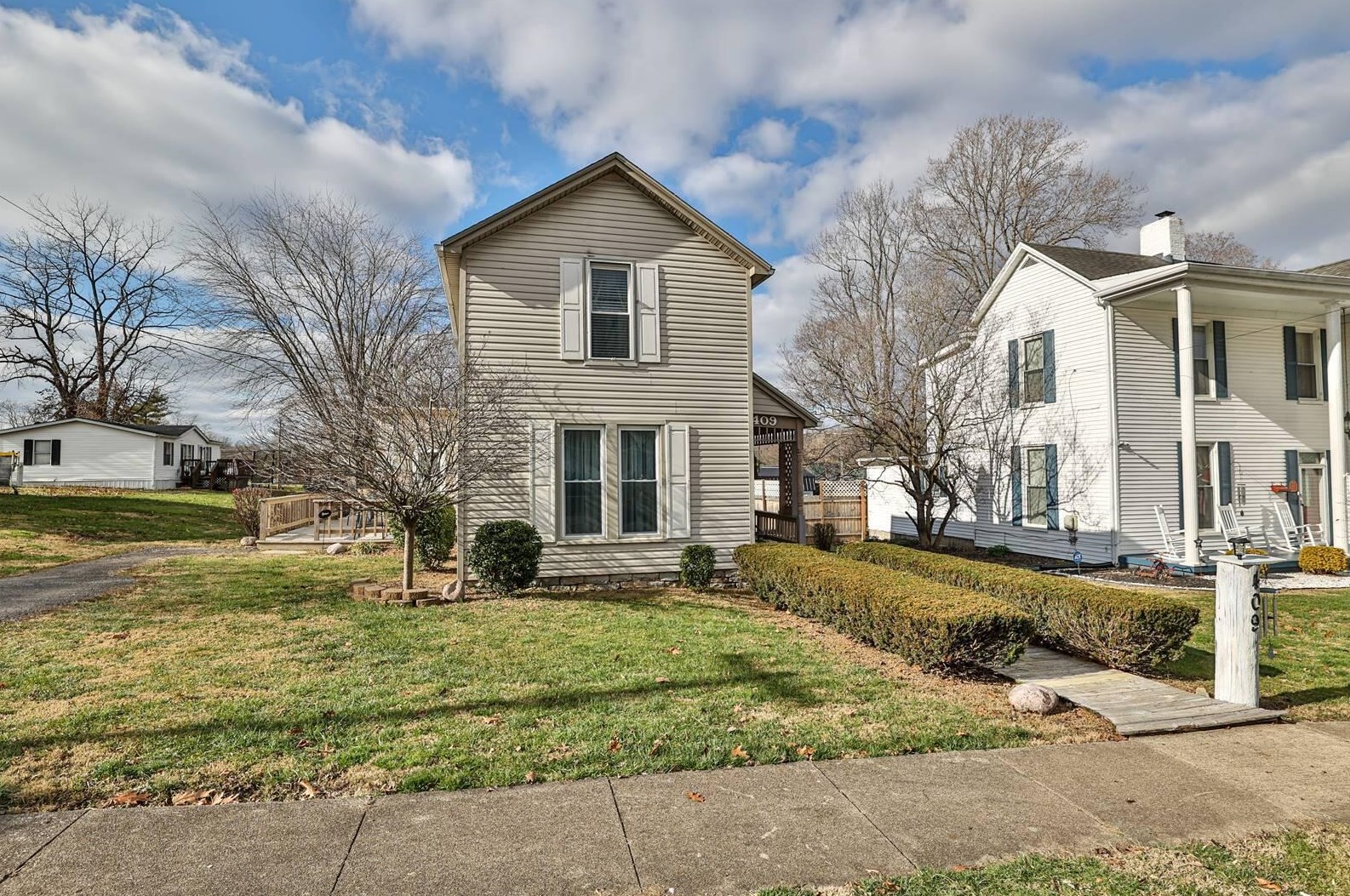 409 Maple Ave, Pendleton County, KY 41040-1419