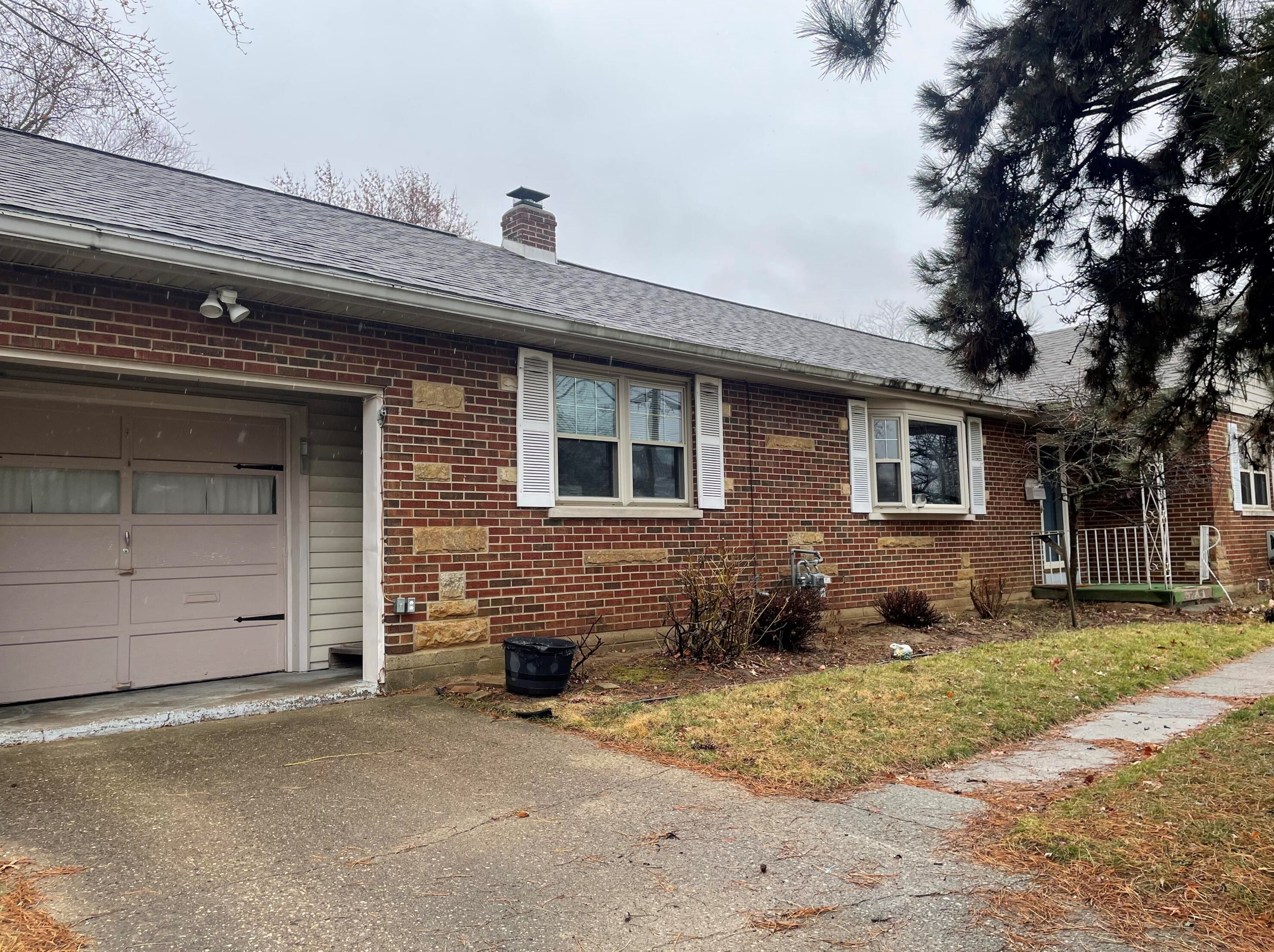70 Edwards Ave, Florence, KY 41042-2437