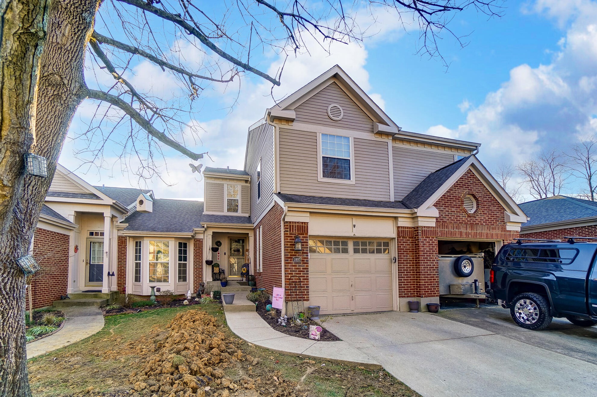 1897 Cliffview Ln, Florence, KY 41042-4318