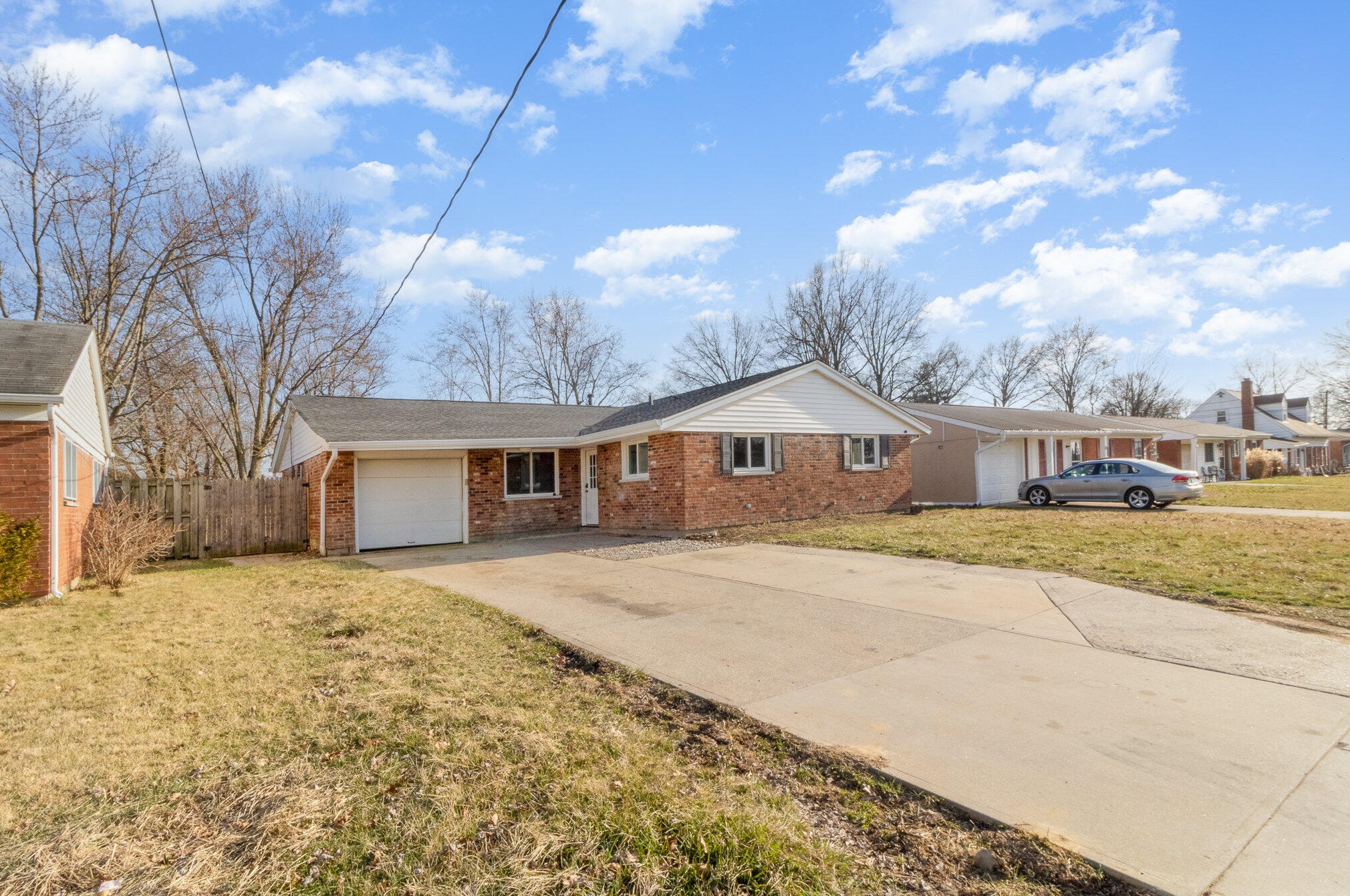 15 Miriam Dr, Florence, KY 41042-1808