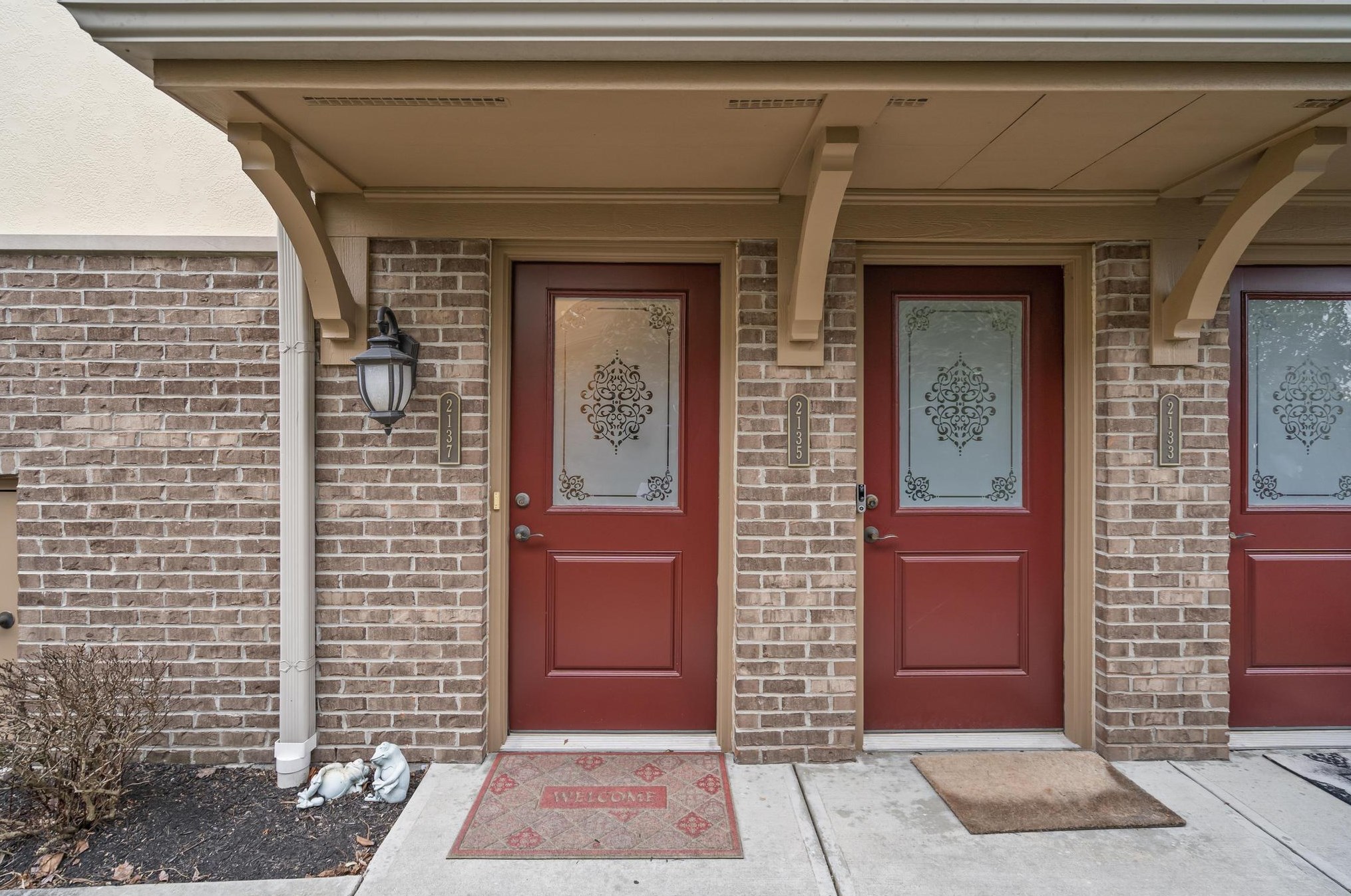 2137 Rolling Hills Dr, Covington, KY 41017-5139