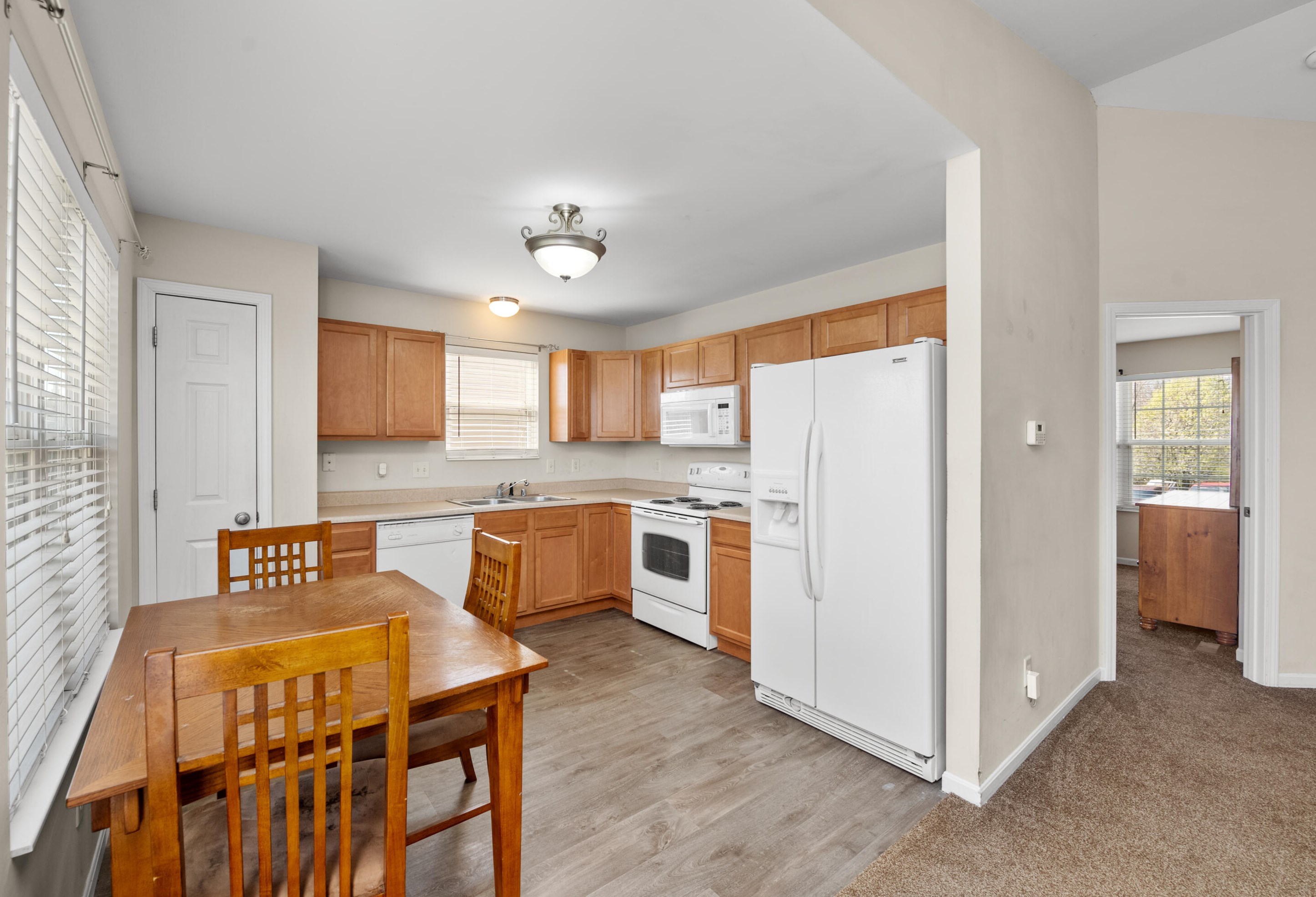 423 Sunnybrook Dr, Florence, KY 41042-9263
