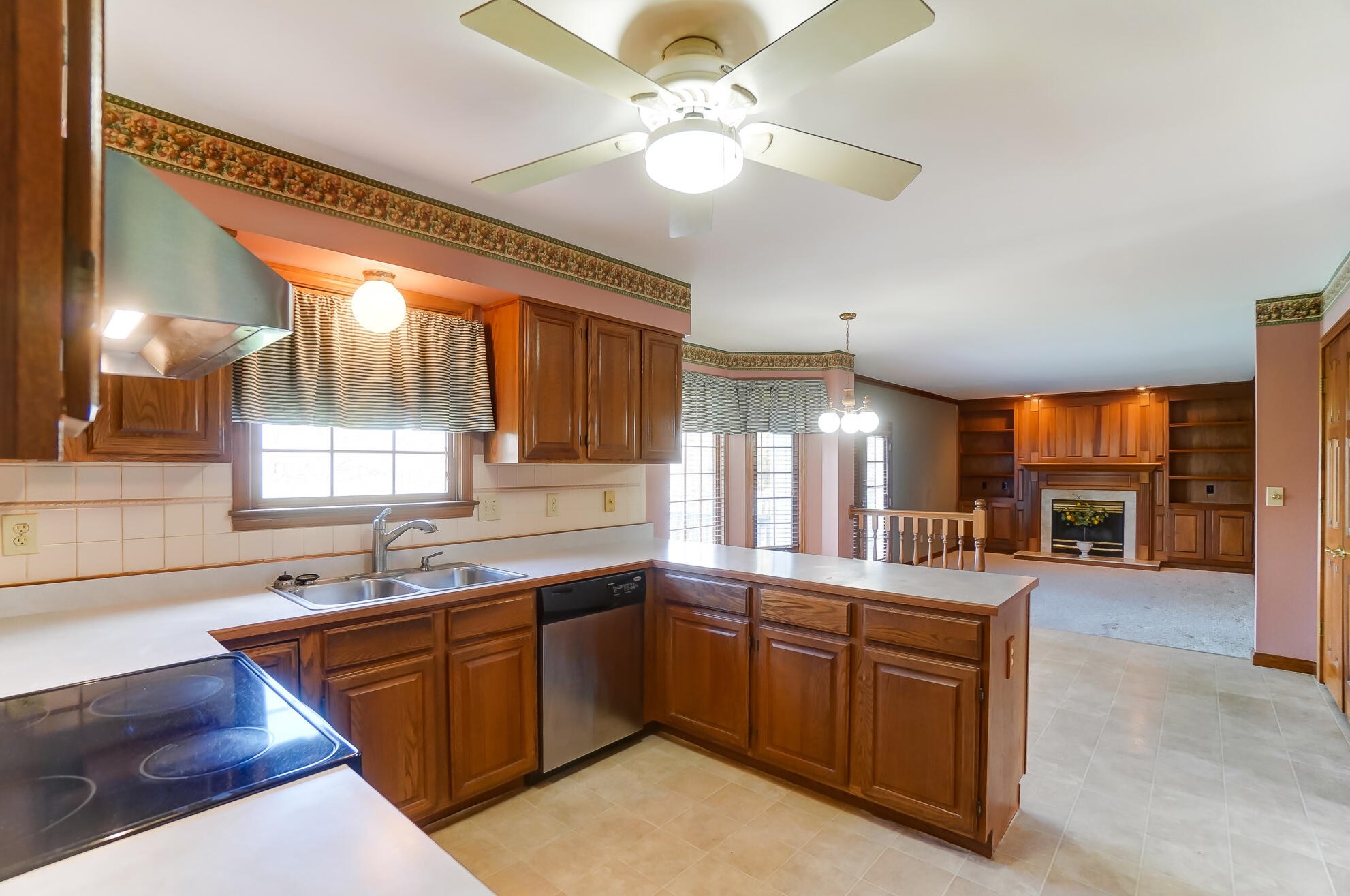 1258 Brightleaf Blvd, Covington, KY 41018-3803