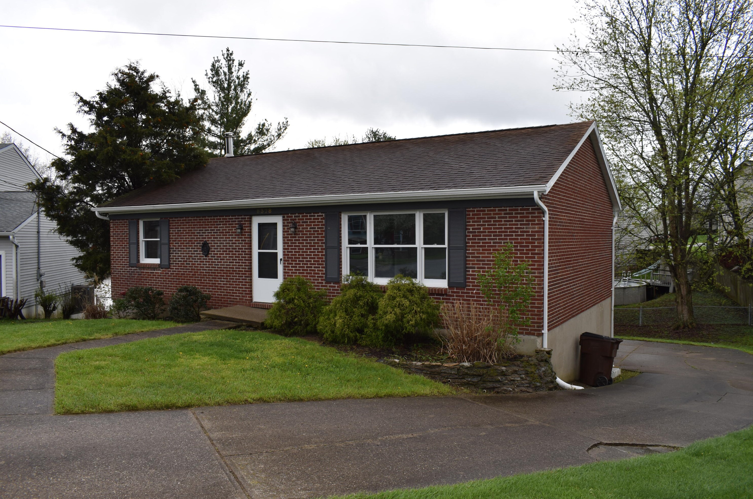 8378 Cypress Ln, Florence, KY 41042
