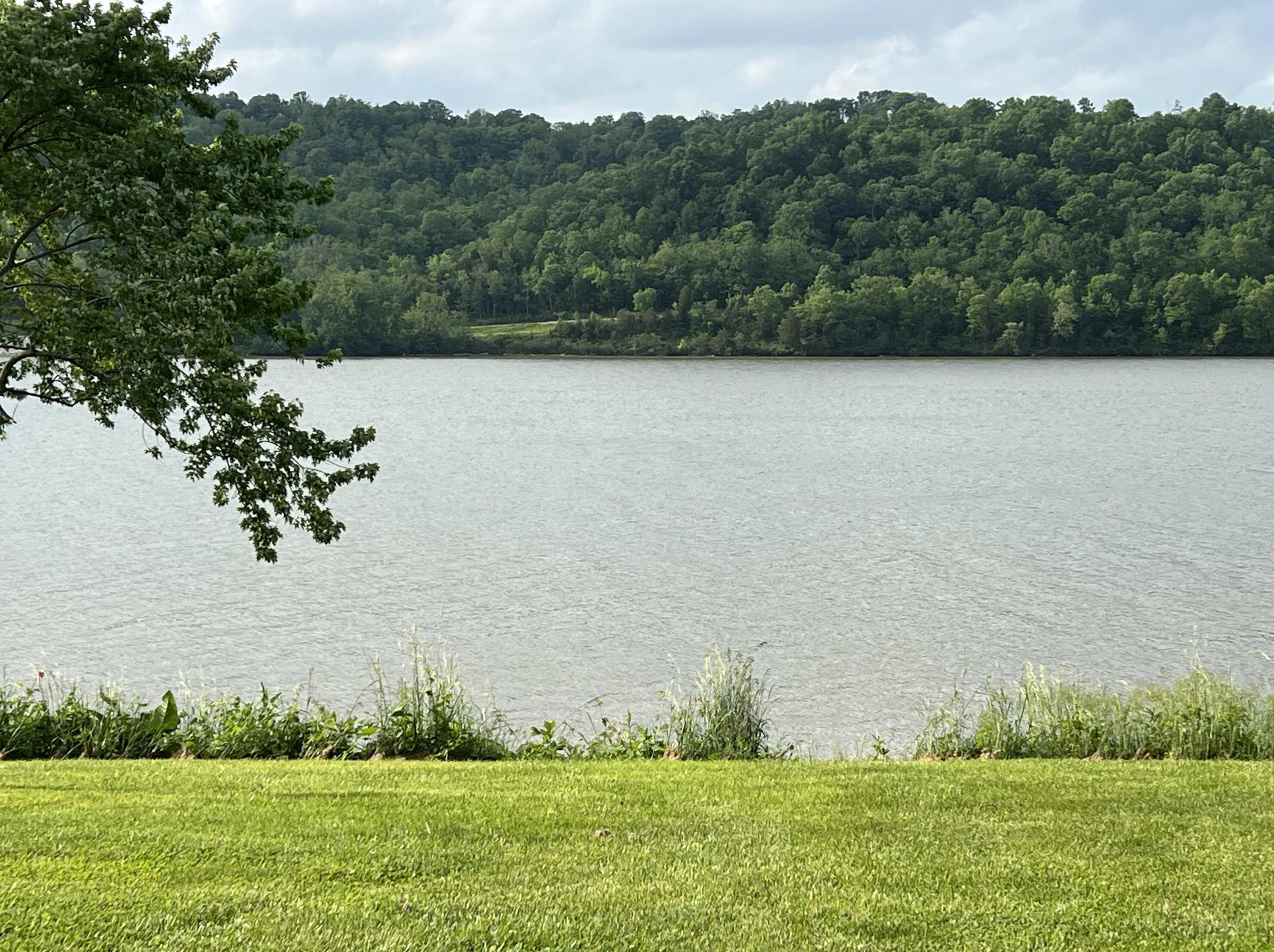 109 Riverview Dr, Warsaw, KY 41095-2034
