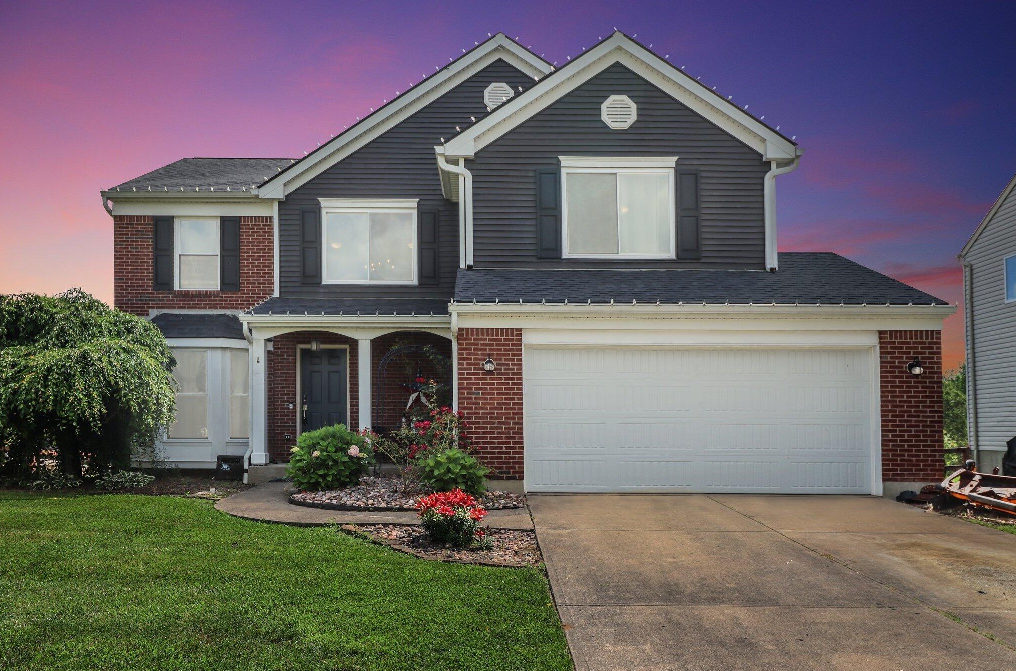 6252 Castle Oak Dr, Florence, KY 41042-8122