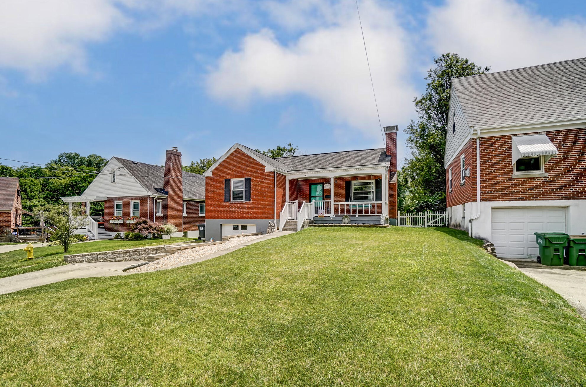 14 Charmaine Cir, Covington, KY 41017-2914