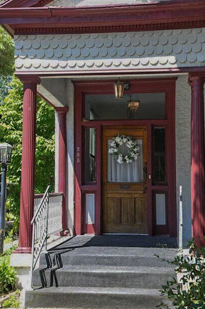 203 Garrard St, Covington, KY 41011-1715