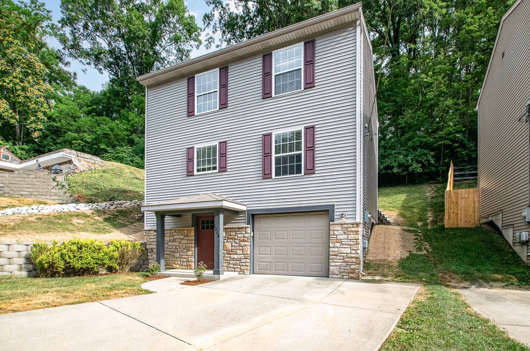 1214 E Henry Clay Ave, Covington, KY 41011