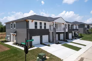 367 Cornwall Dr, Florence, KY 41042 - Photo 2