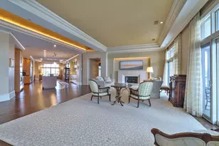 100 W Rivercenter Blvd, Covington, KY 41011 - Photo 8