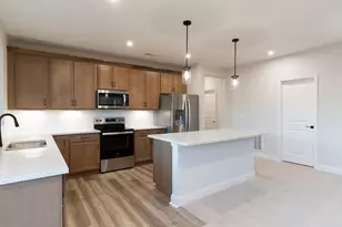 528 Tristan Ln, Florence, KY 41042 - Photo 10