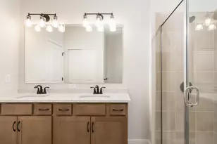 528 Tristan Ln, Florence, KY 41042 - Photo 16