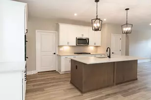 2609 Timberside Dr, Hebron, KY 41048 - Photo 10